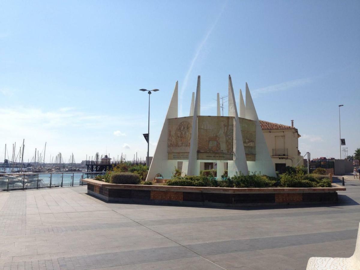 Apartment Travesia De Santomera Torrevieja Luaran gambar